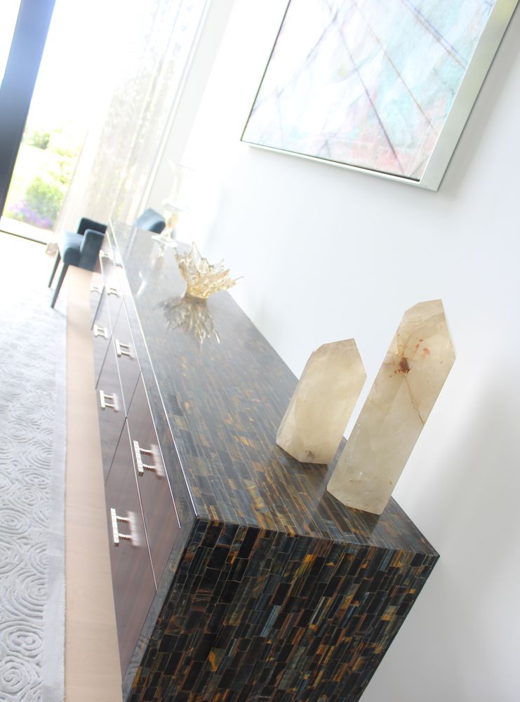 Tiger's-eye surface